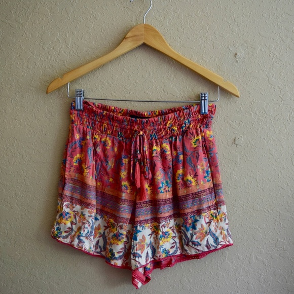 Angie Scarf Shorts - Picture 2 of 3